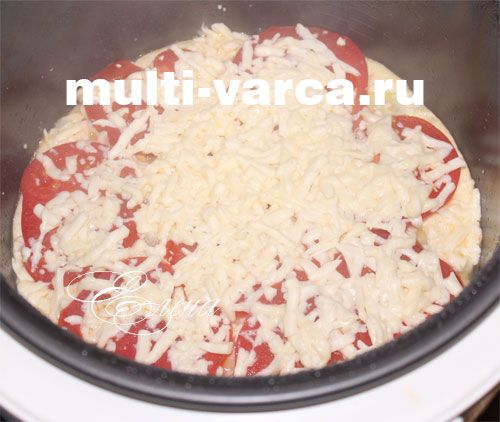 Італійська фритата з овочами та сиром у мультиварці