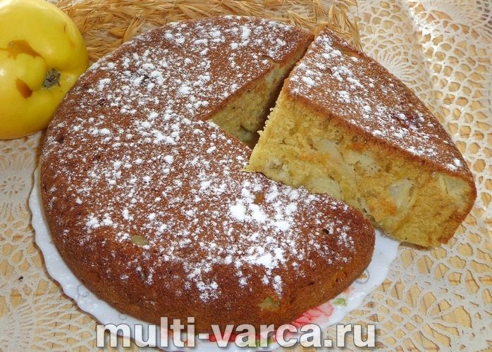Яблучна шарлотка на кефірі в мультиварці