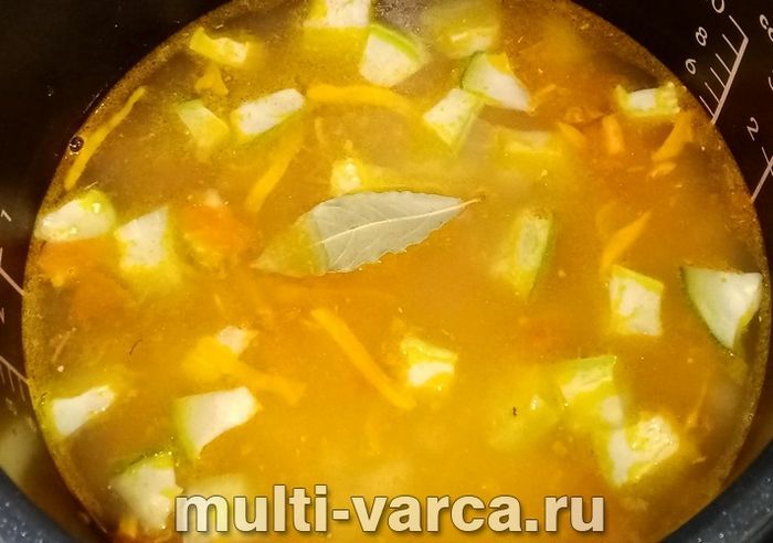 Ячна каша з овочами в мультиварці