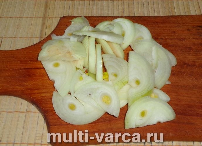 Качка з чорносливом у мультиварці