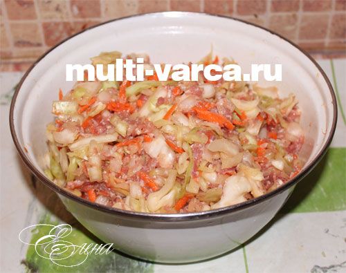 Капуста тушкована в мультиварці з фаршем