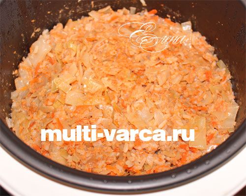 Капуста тушкована в мультиварці з фаршем