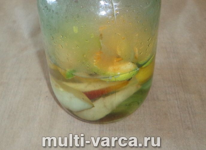 Компот із яблук і груш на зиму
