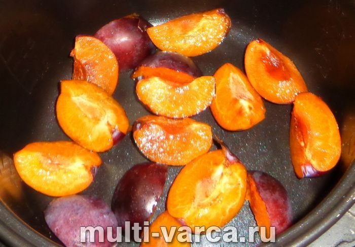 Компот зі сливи в мультиварці