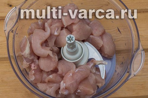 Котлети з курки з капустою на пару