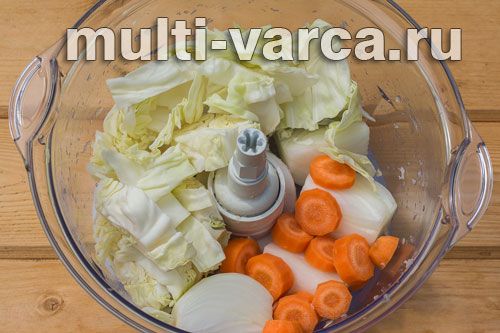 Котлети з курки з капустою на пару