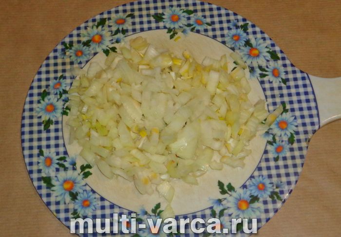 Кролик із яблуками