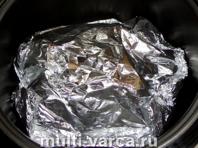 Куряча грудка у фользі в мультиварці