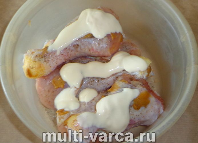 Курячі ніжки у фользі в мультиварці