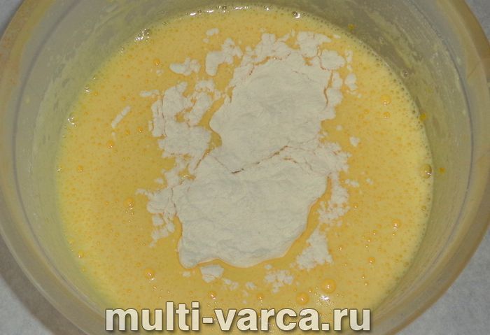 Лимонний пиріг у мультиварці