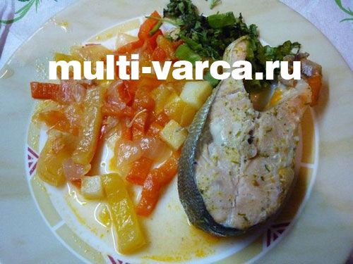 Лосось із солодким перцем у мультиварці