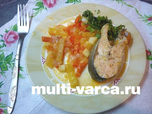 Лосось із солодким перцем у мультиварці