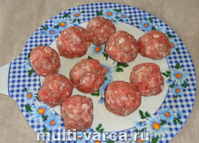 Макарони з фрикадельками в мультиварці