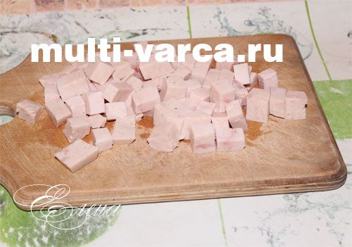 Омлет із капустою та шинкою в мультиварці