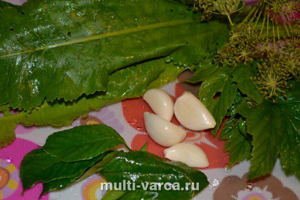 Помідори в солодкому маринаді