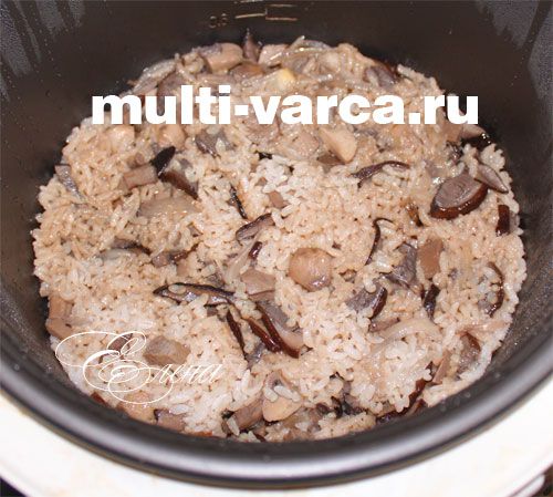 Рис із грибами або різотто в мультиварці