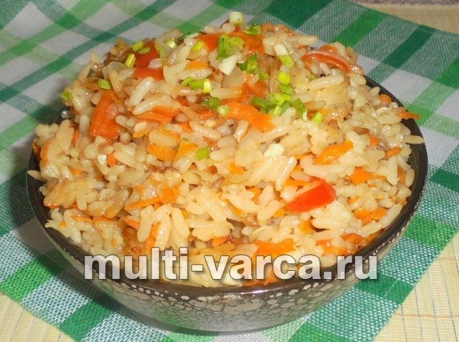 Рис з овочами в мультиварці