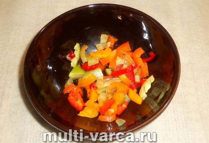 Щука з овочами в мультиварці