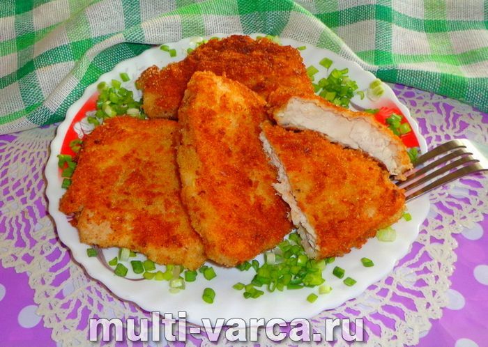 Шніцель з індички в мультиварці