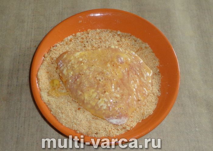 Шніцель з індички в мультиварці