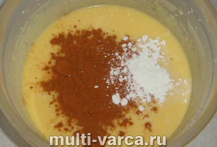 Шоколадний манник у мультиварці