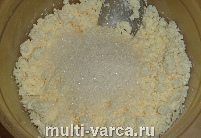 Сирник у мультиварці з манкою