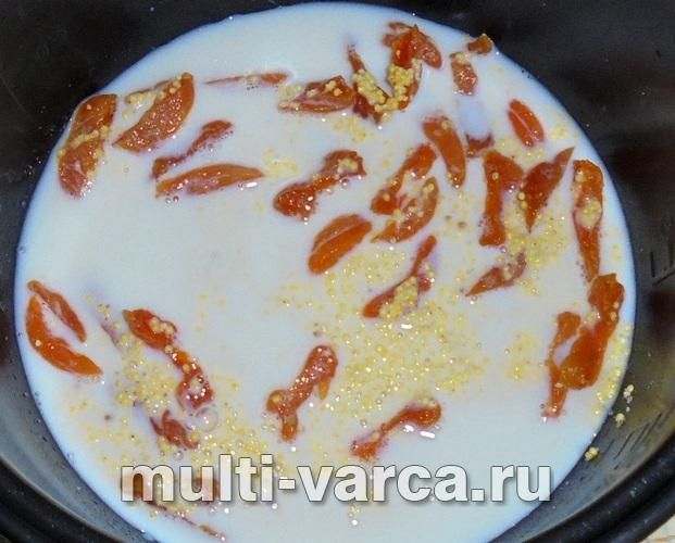 Смачна пшоняна каша з курагою на молоці