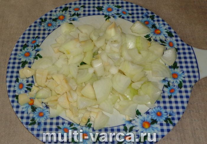Смажена картопля з куркою в мультиварці