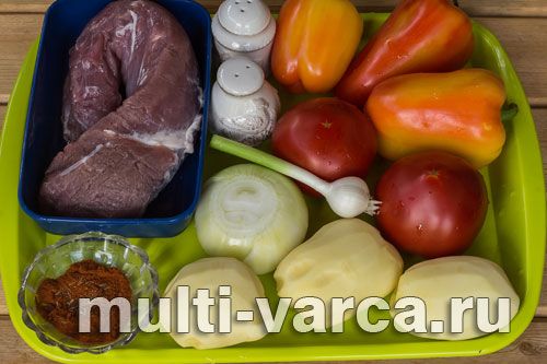 Суп гуляш із яловичини по-угорськи