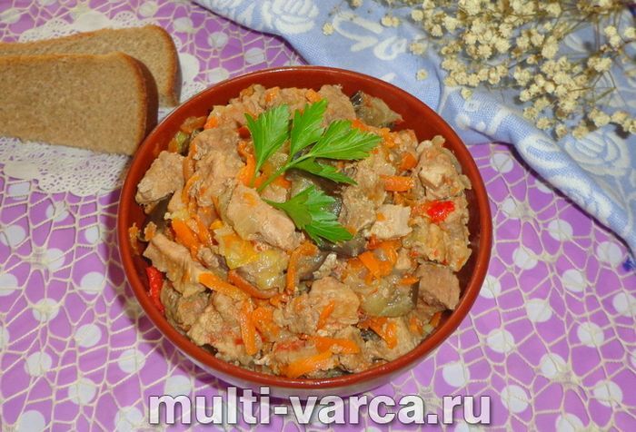 Свинина з баклажанами в мультиварці