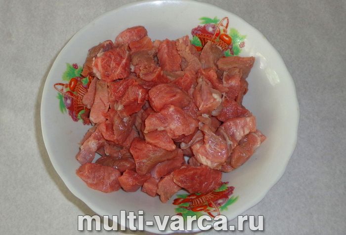 Свинина з квасолею в мультиварці