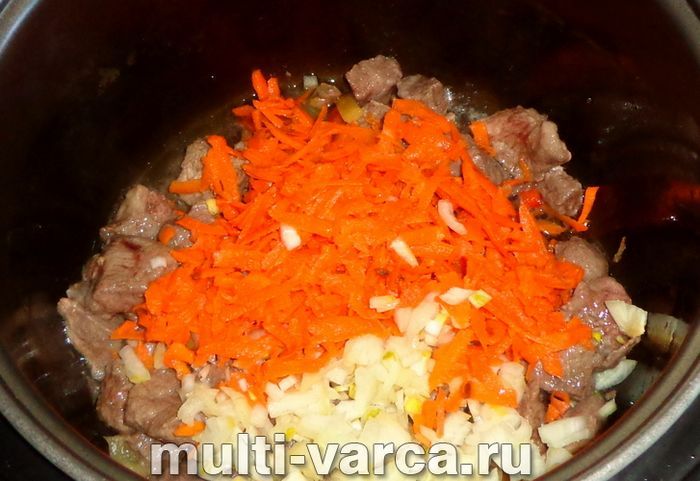 Український борщ у мультиварці