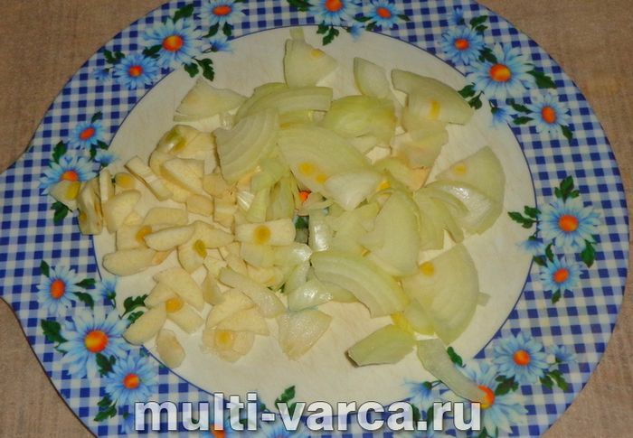 Запечений короп із картоплею в духовці