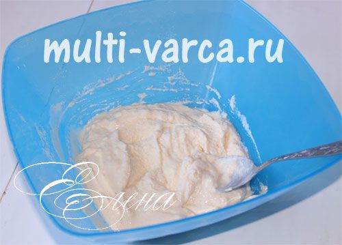 Запіканка з сиру з полуницею в мультиварці