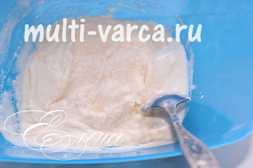 Запіканка з сиру з полуницею в мультиварці