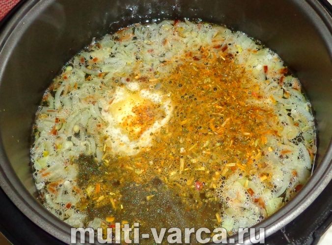 Зелені щі в мультиварці