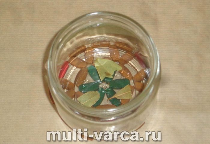 Домашні консерви зі скумбрії