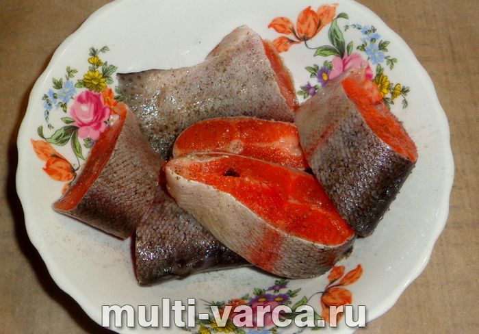 Форель у сметані в мультиварці