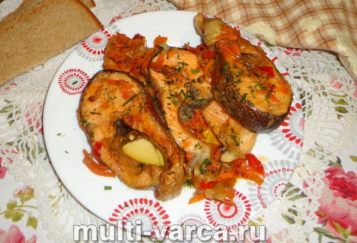 Форель з овочами в мультиварці
