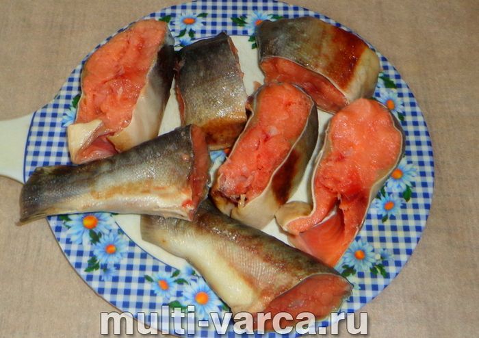Горбуша з овочами в мультиварці