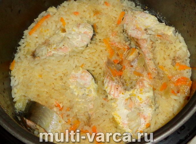 Горбуша з рисом у мультиварці