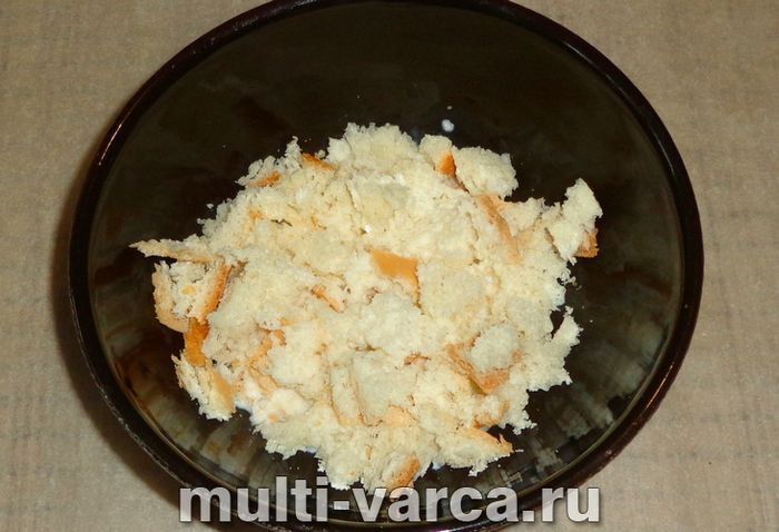 Гречка з котлетами в мультиварці
