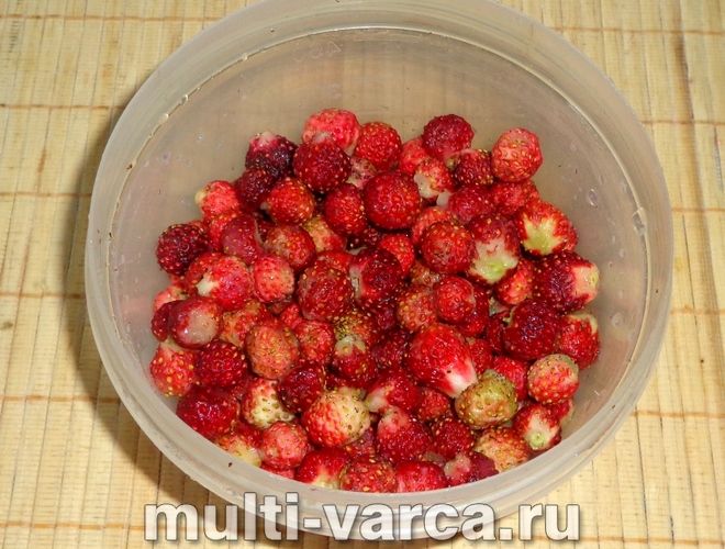Компот із полуниці на зиму