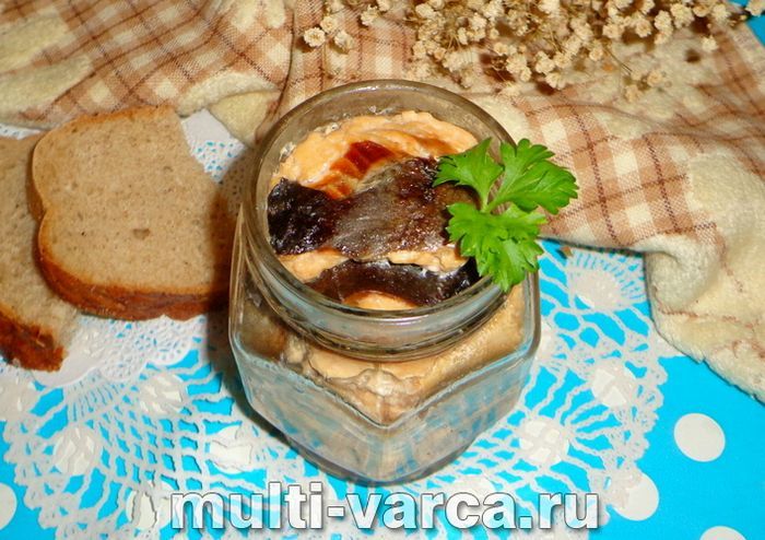 Консерви з горбуші в мультиварці