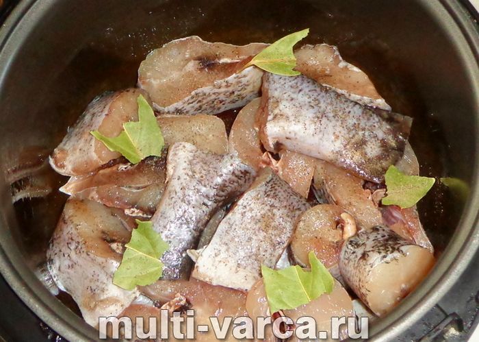 Консерви зі щуки в мультиварці