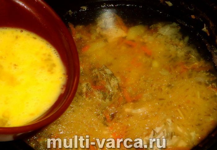 Курячий суп із яйцем