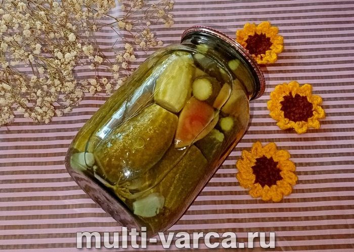 Мариновані огірки з яблуками на зиму