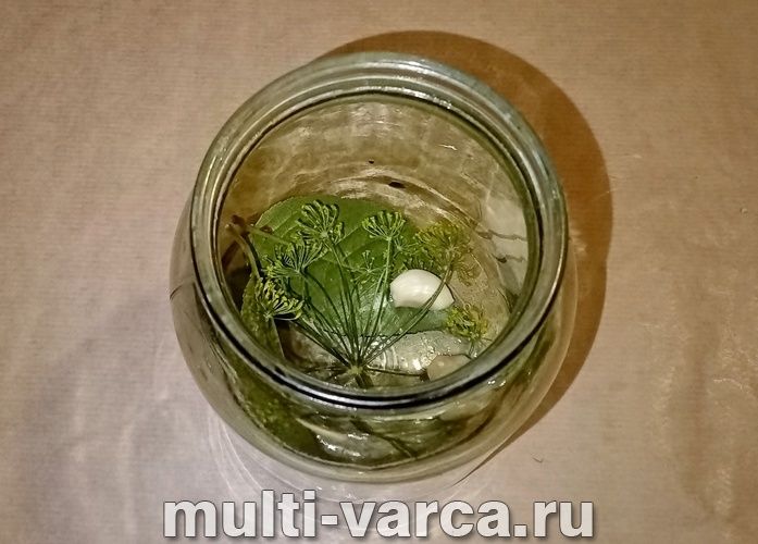 Мариновані огірки з яблуками на зиму