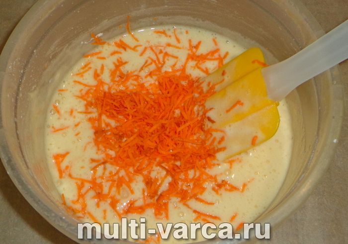Морквяний кекс із волоськими горіхами в мультиварці