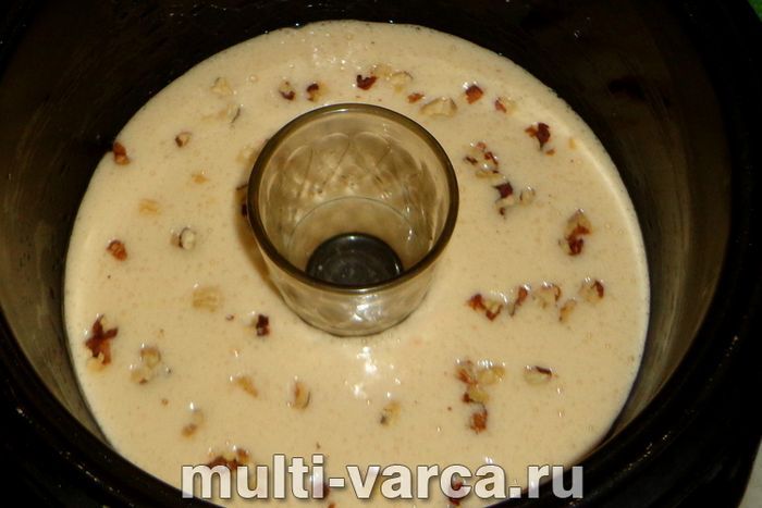 Морквяний кекс із волоськими горіхами в мультиварці